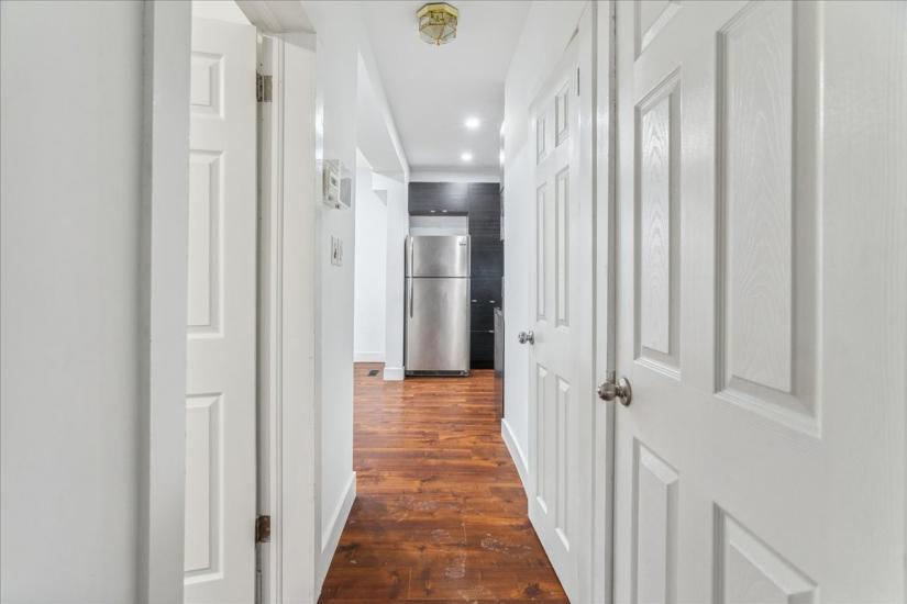 Property listing for 5 Cumberland Ave., Hamilton, ON