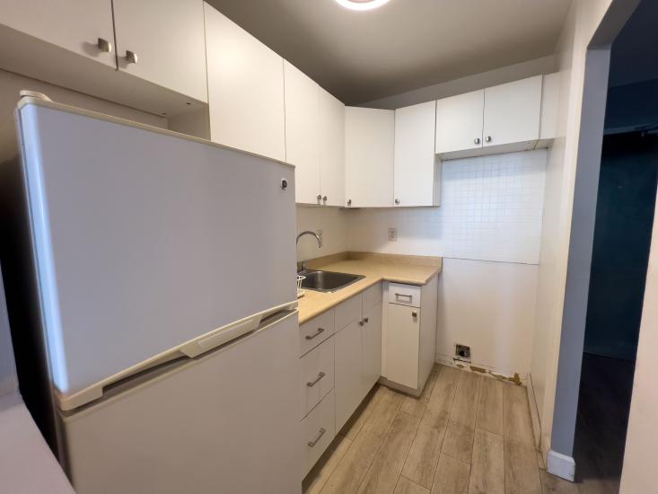 Property listing for #1001-150 Charlton Ave. E., Hamilton, ON