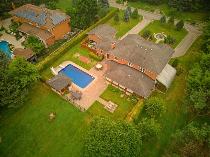 Property listing for 348 Shaver Rd., Ancaster, ON