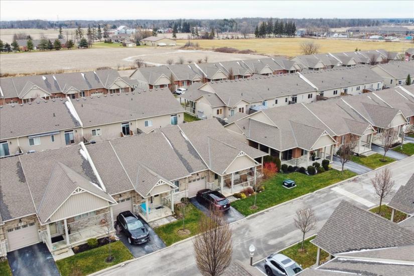 Property listing for 62 Gaddye Lane, Binbrook, ON