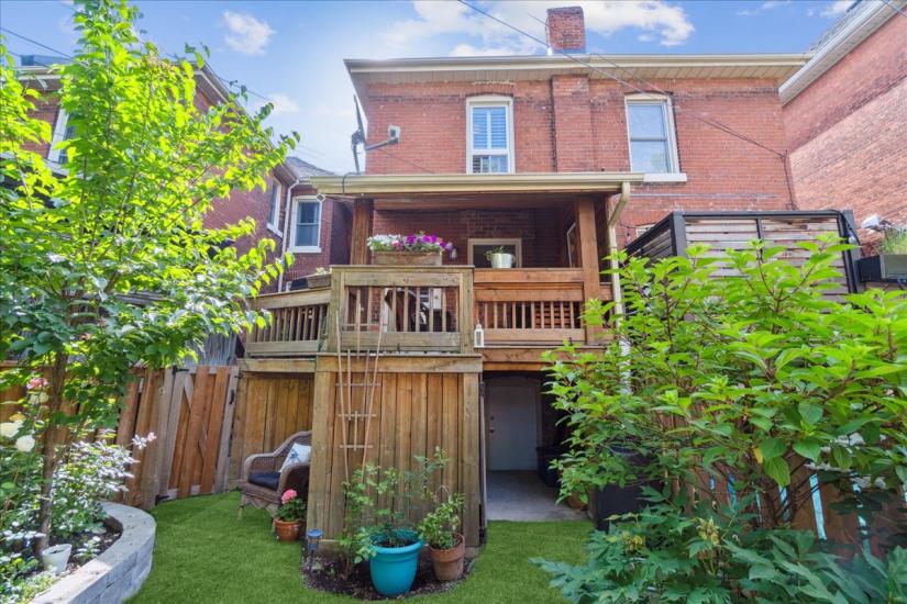 Property listing for 310 Locke St. S., Hamilton, ON