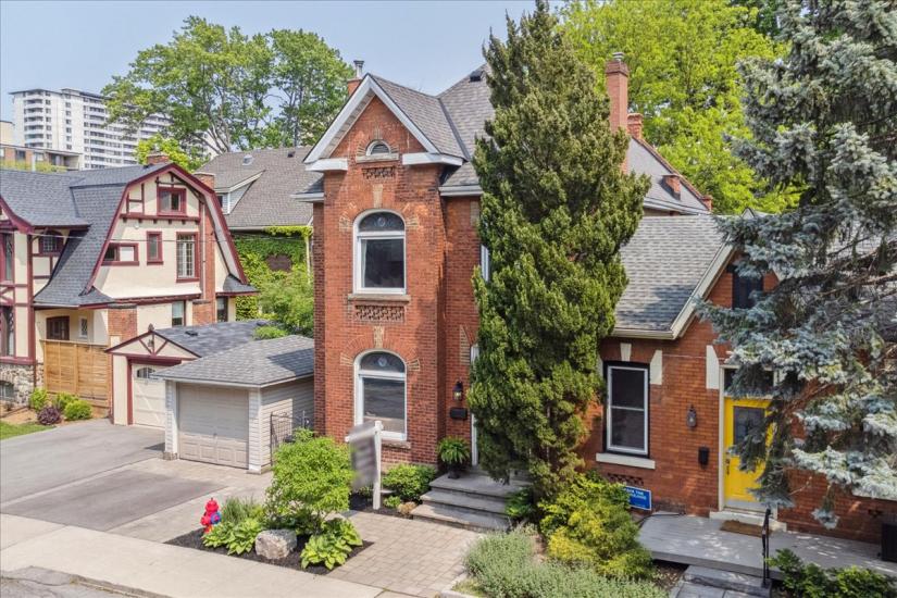 Property listing for 179 Hess St. S., Hamilton, ON