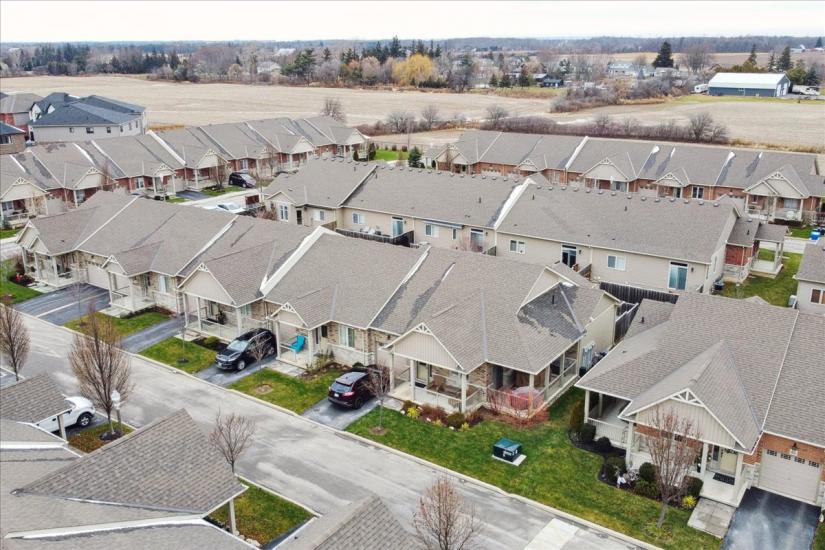 Property listing for 62 Gaddye Lane, Binbrook, ON