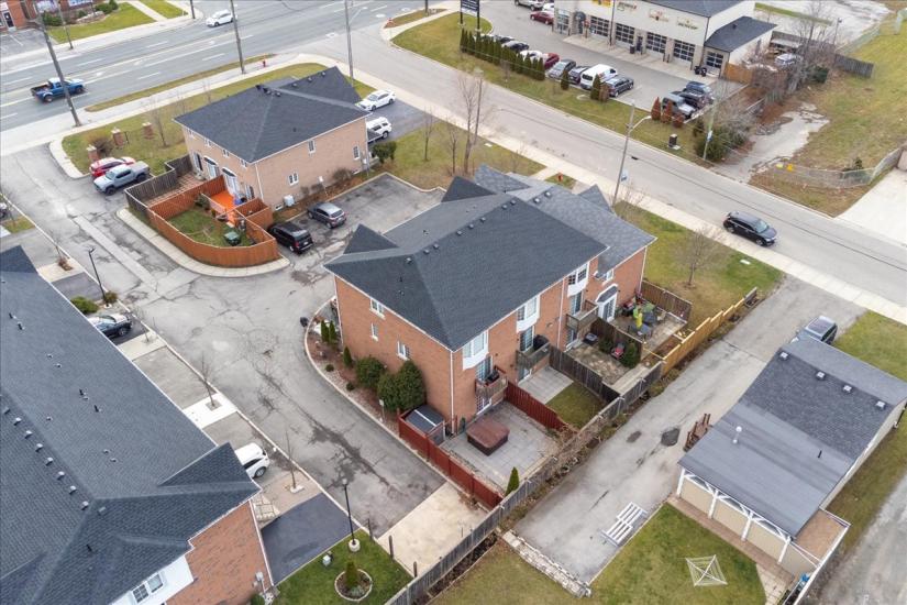Property listing for #3-437 Highway 8, Stoney Creek, ON