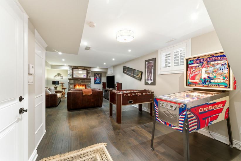 Property listing for 67 Alma St., Dundas, ON