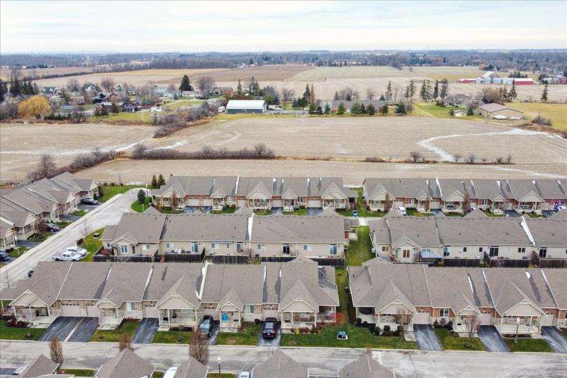 Property listing for 62 Gaddye Lane, Binbrook, ON