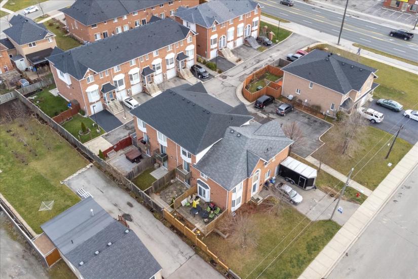 Property listing for #3-437 Highway 8, Stoney Creek, ON