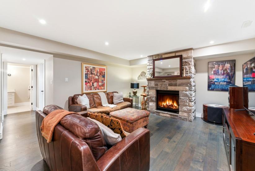 Property listing for 67 Alma St., Dundas, ON