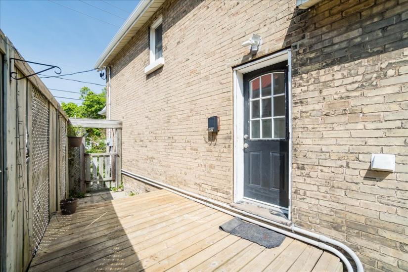 Property listing for 116 Grand River Ave., Brantford, ON