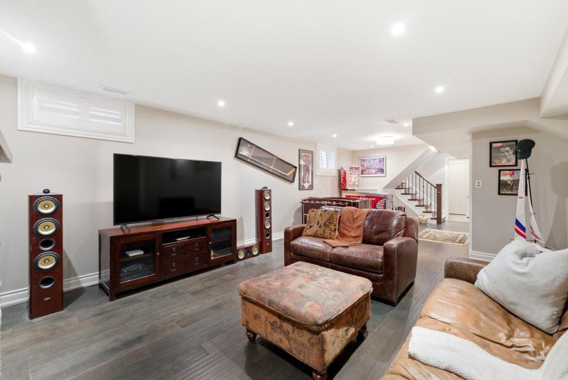 Property listing for 67 Alma St., Dundas, ON