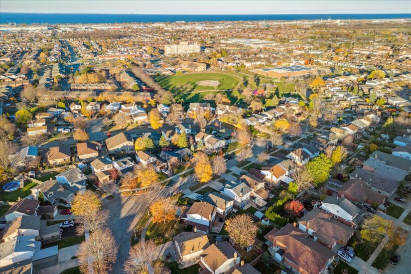 Property listing for 110 Glenashton Dr., Stoney Creek, ON