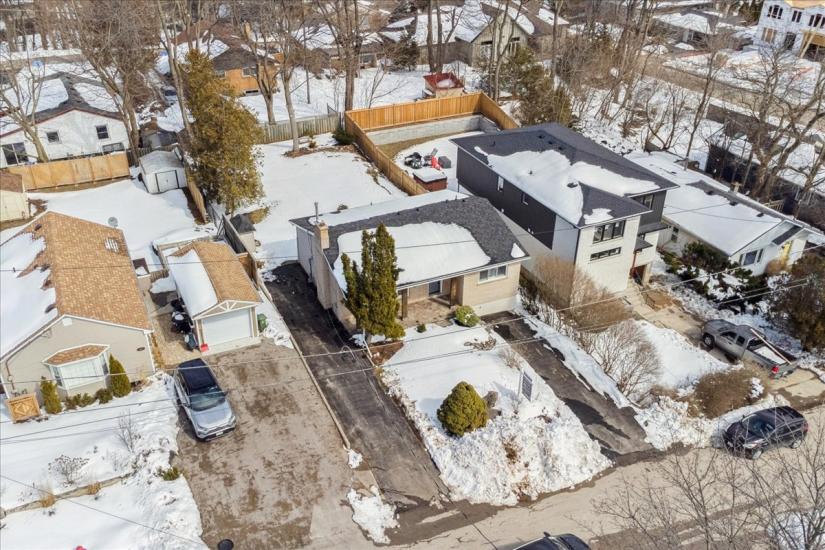 Property listing for 23 Lorne Ave., Hamilton, ON