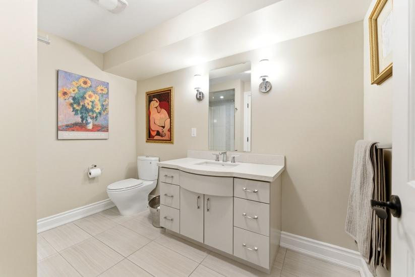 Property listing for 67 Alma St., Dundas, ON