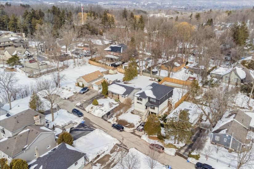 Property listing for 23 Lorne Ave., Hamilton, ON