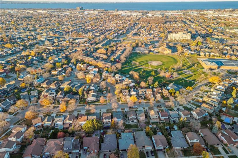 Property listing for 110 Glenashton Dr., Stoney Creek, ON