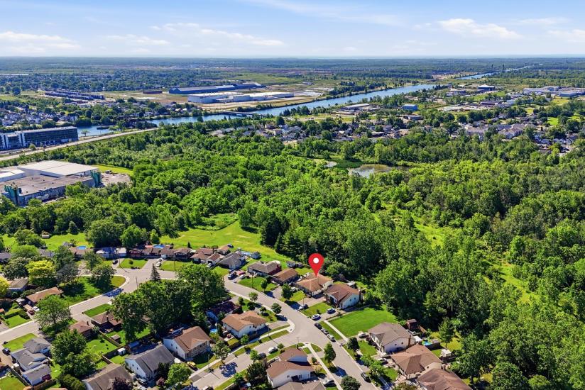 Property listing for 42 Terrace Ave., Welland, ON