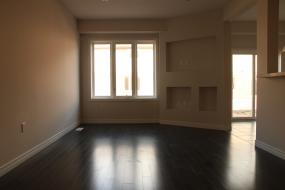 Property listing for 17 Beau Chatel Lane, Grimsby, ON