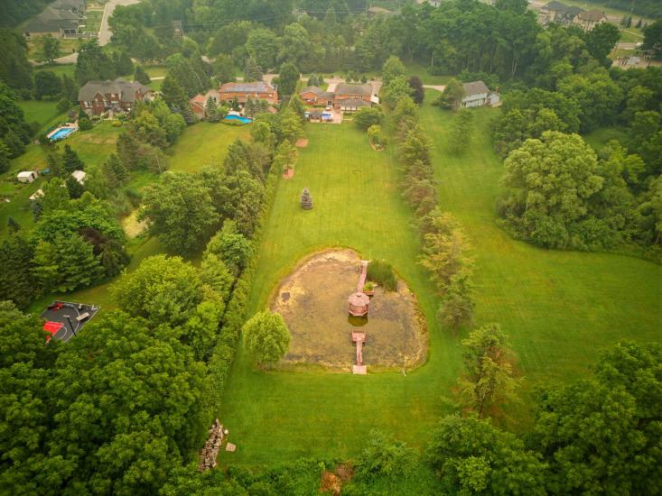 Property listing for 348 Shaver Rd., Ancaster, ON