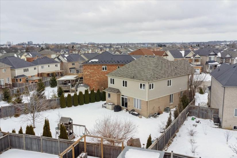 Property listing for 19 Deborah Crt., Hamilton, ON