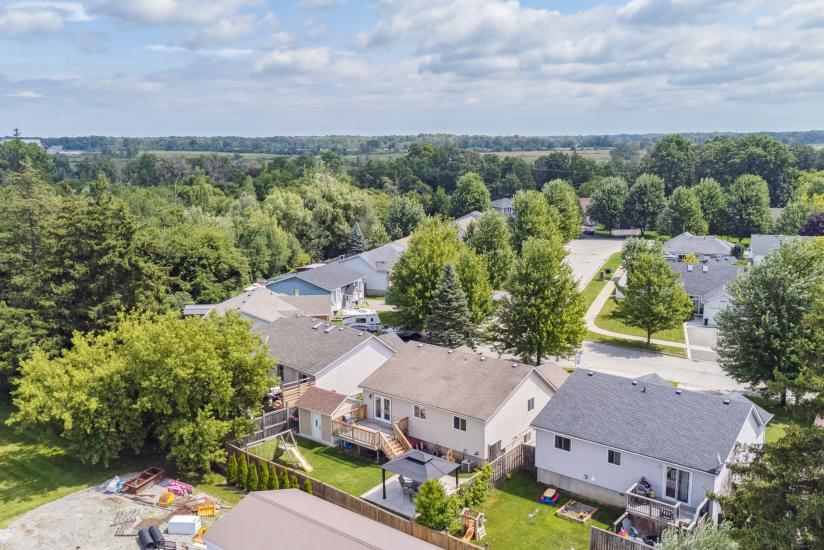 Property listing for 11 Anderson Cres., Smithville, ON