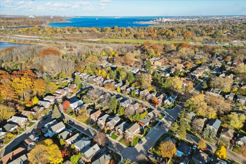 Property listing for 56 Uplands Ave., Hamilton, ON