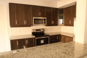 Property listing for 17 Beau Chatel Lane, Grimsby, ON