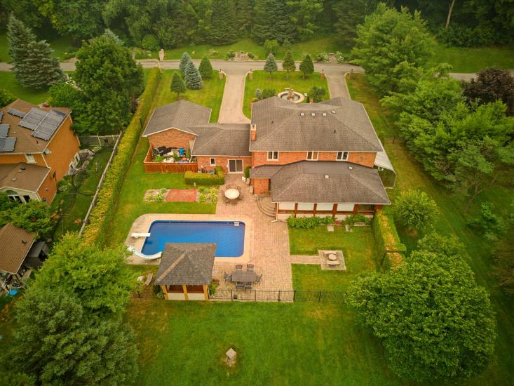 Property listing for 348 Shaver Rd., Ancaster, ON