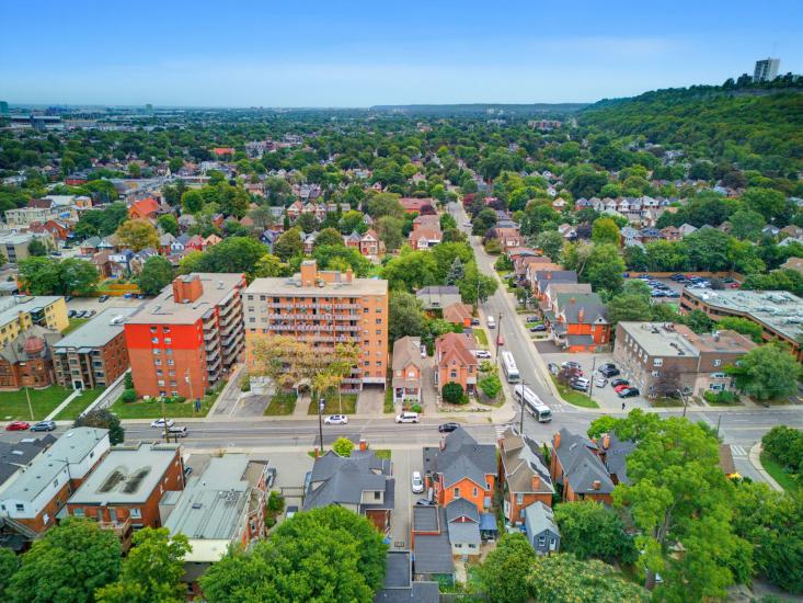 Property listing for 113 Wentworth St. S., Hamilton, ON