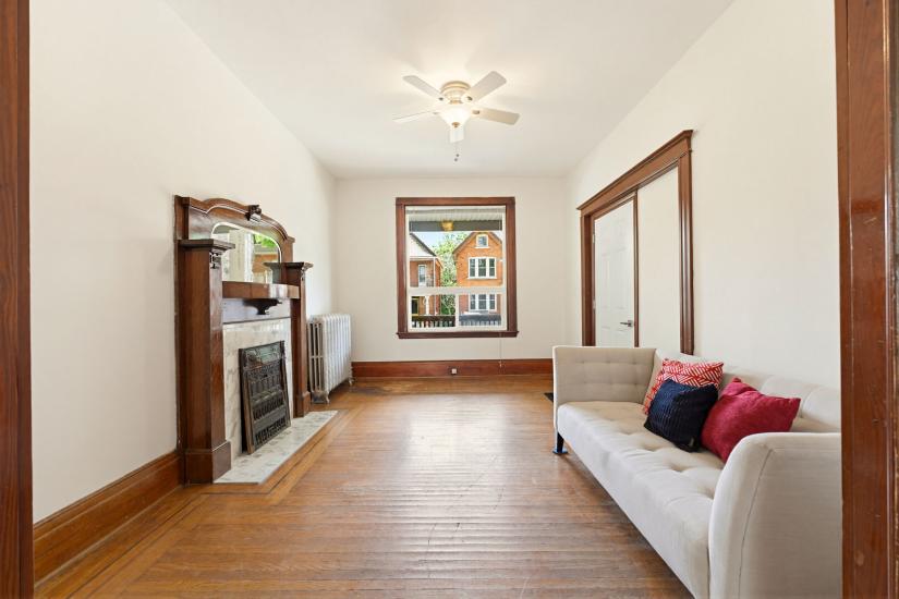Property listing for #1-25 Strathcona Ave. S., Hamilton, ON