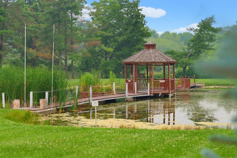 Property listing for 348 Shaver Rd., Ancaster, ON
