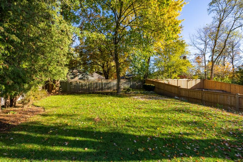 Property listing for 23 Lorne Ave., Ancaster, ON