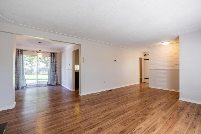 Property listing for 23 Lorne Ave., Ancaster, ON