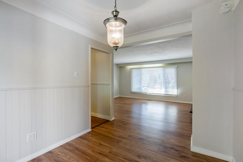 Property listing for 23 Lorne Ave., Ancaster, ON