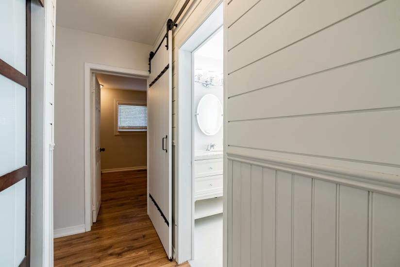 Property listing for 23 Lorne Ave., Ancaster, ON