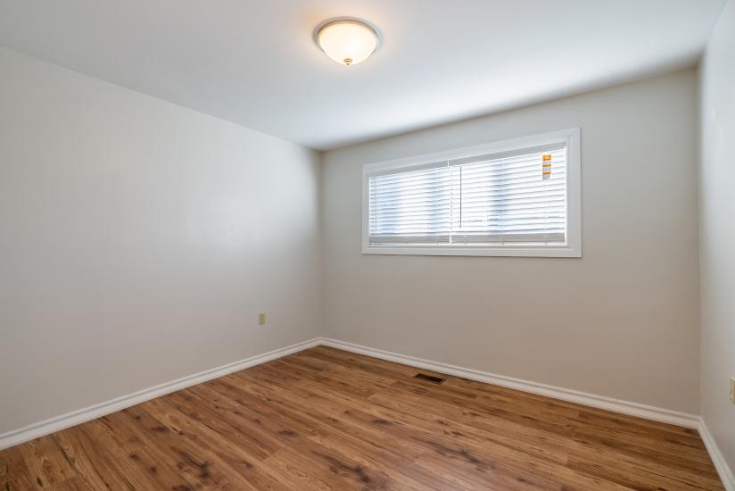 Property listing for 23 Lorne Ave., Ancaster, ON