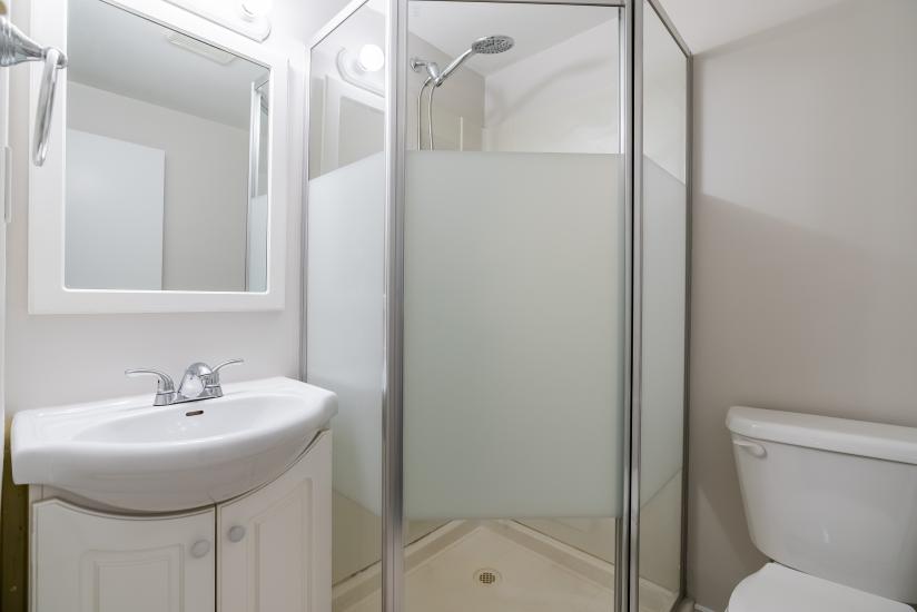 Property listing for 23 Lorne Ave., Ancaster, ON