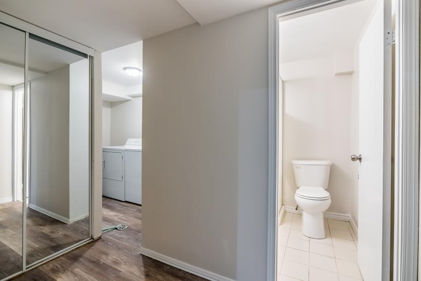 Property listing for 23 Lorne Ave., Ancaster, ON