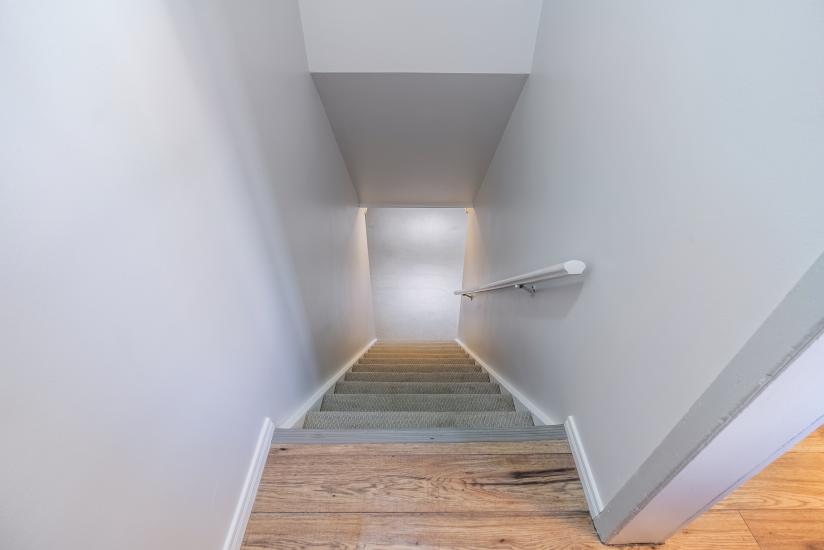 Property listing for 23 Lorne Ave., Ancaster, ON