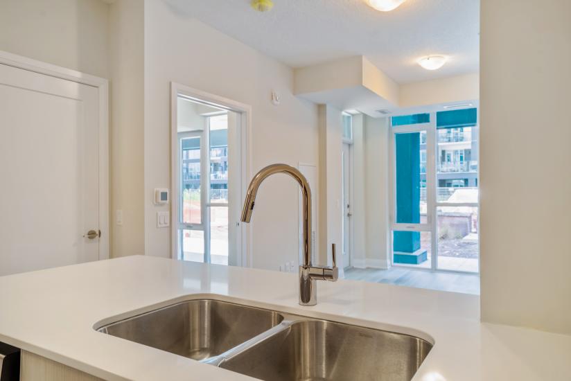 Property listing for #149-16 Concord Pl., Grimsby, ON