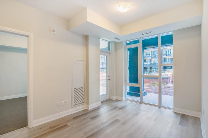 Property listing for #149-16 Concord Pl., Grimsby, ON