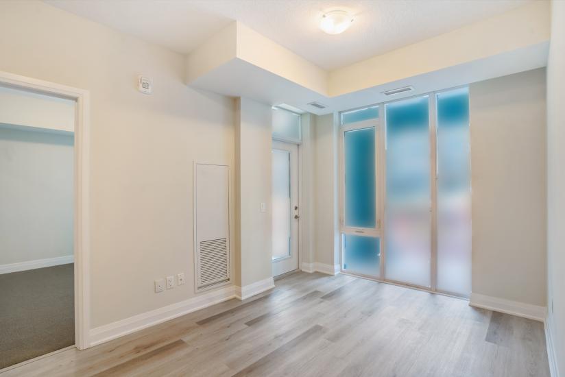 Property listing for #149-16 Concord Place, Grimsby, ON