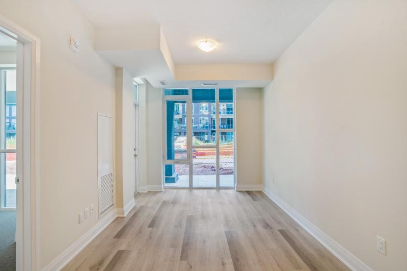 Property listing for #149-16 Concord Pl., Grimsby, ON