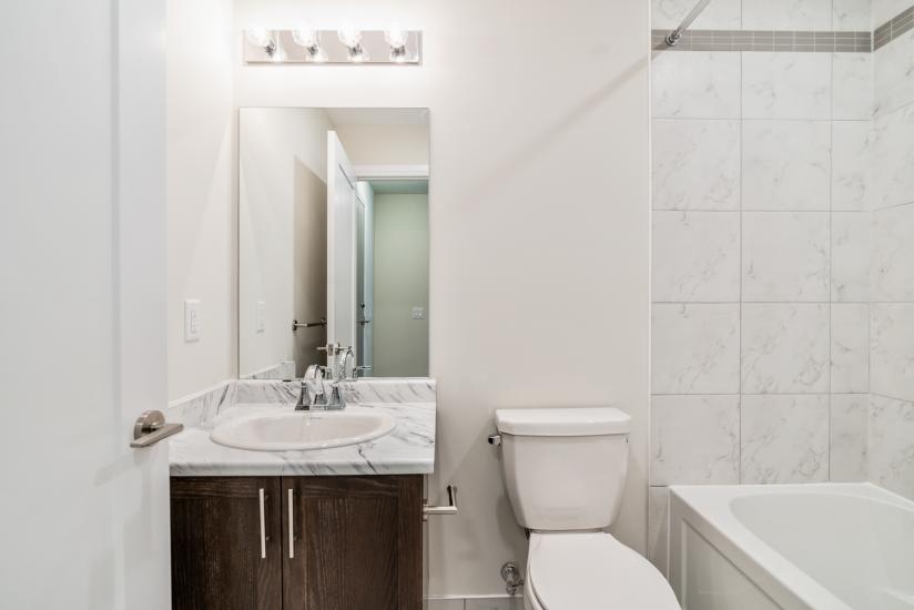 Property listing for #149-16 Concord Place, Grimsby, ON