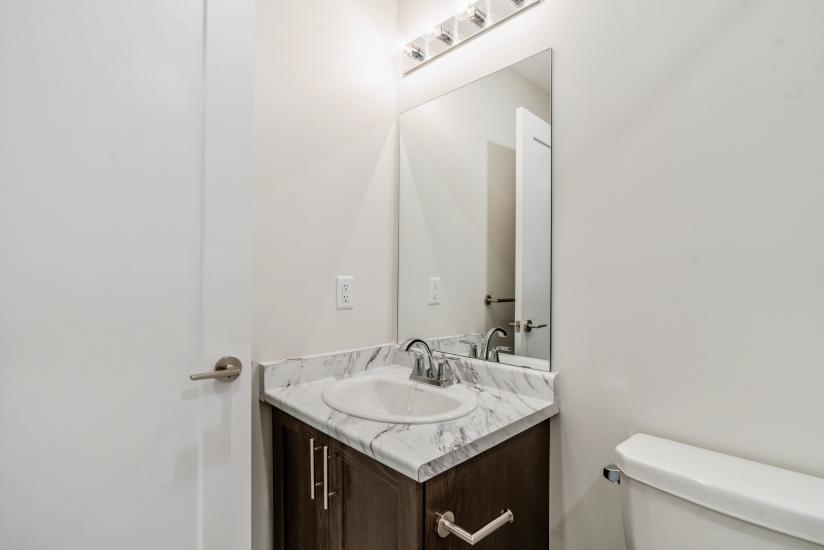 Property listing for #149-16 Concord Pl., Grimsby, ON