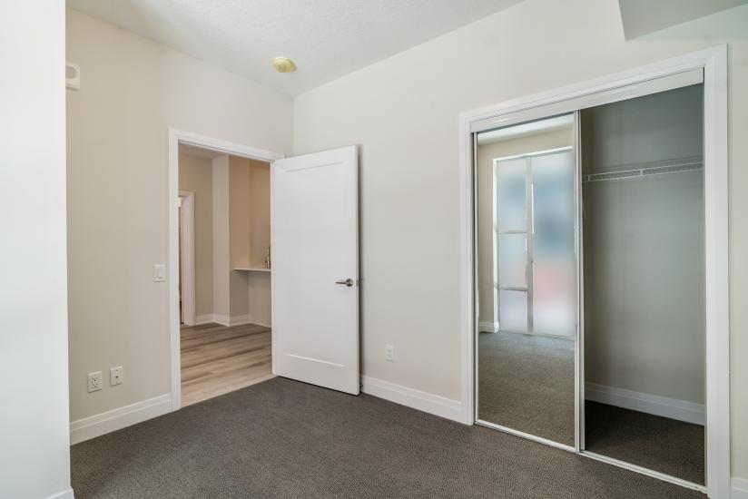 Property listing for #149-16 Concord Place, Grimsby, ON