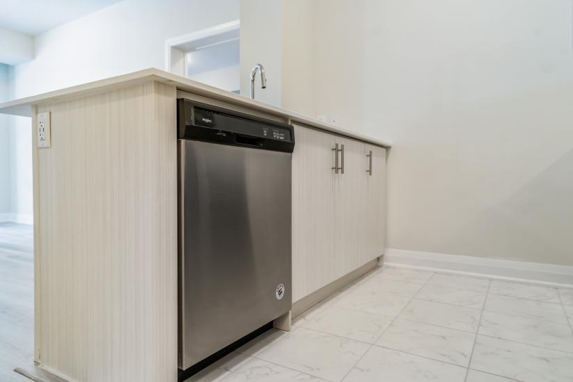 Property listing for #149-16 Concord Pl., Grimsby, ON