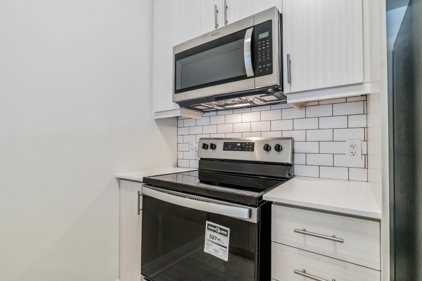 Property listing for #149-16 Concord Pl., Grimsby, ON