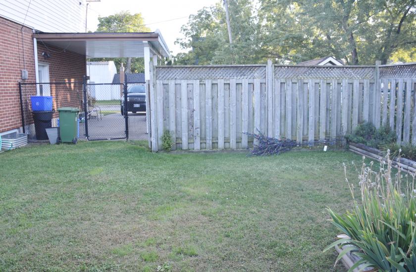 Property listing for 108 Mountain Ave. N., Stoney Creek, ON