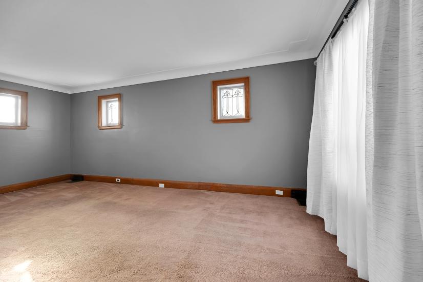 Property listing for #M-21 Tuxedo Ave. S., Hamilton, ON