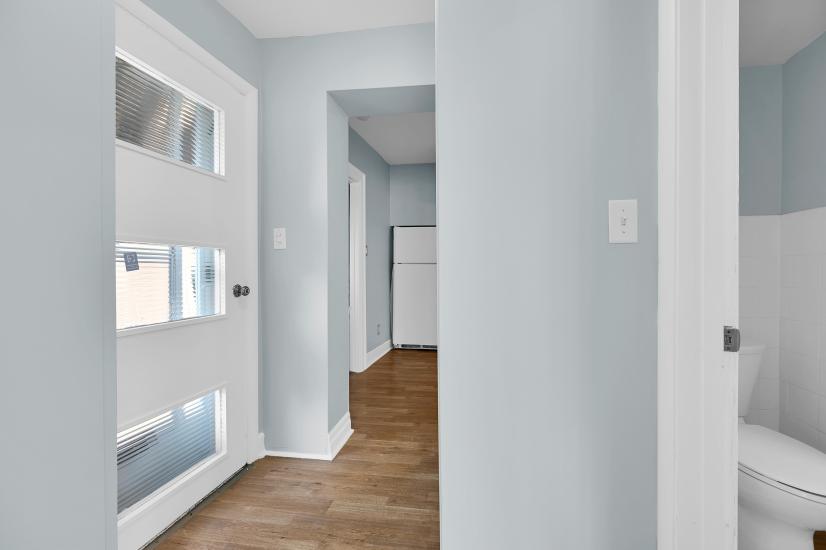 Property listing for #M-21 Tuxedo Ave. S., Hamilton, ON